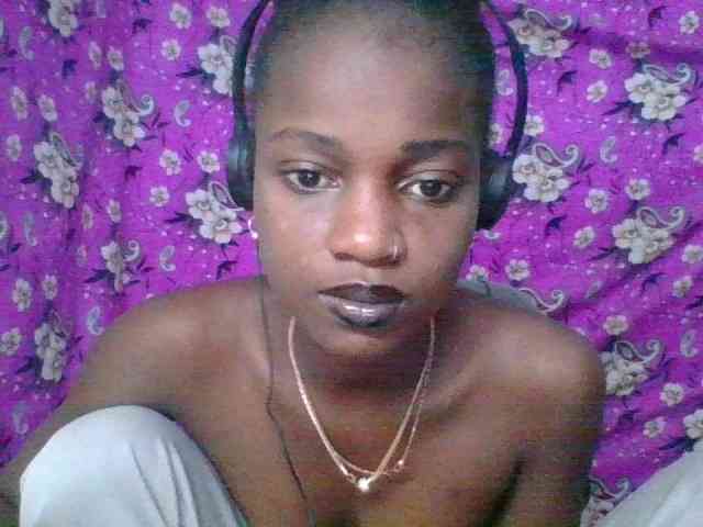 LovelyBlackGirl webcam