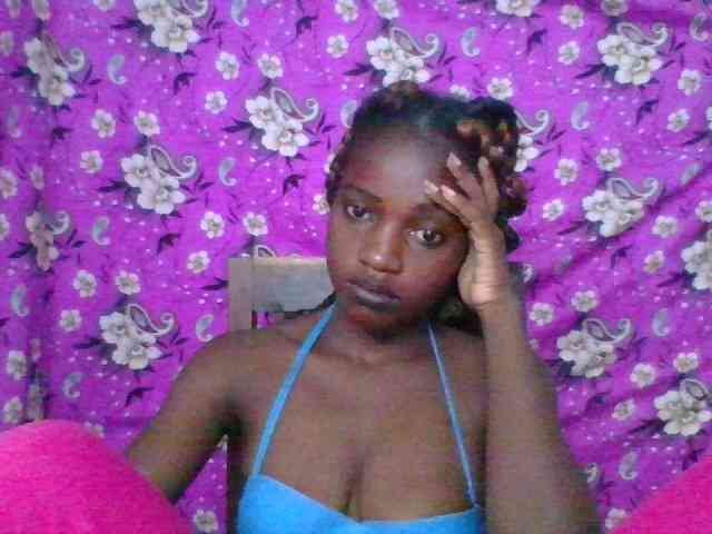 LovelyBlackGirl webcam