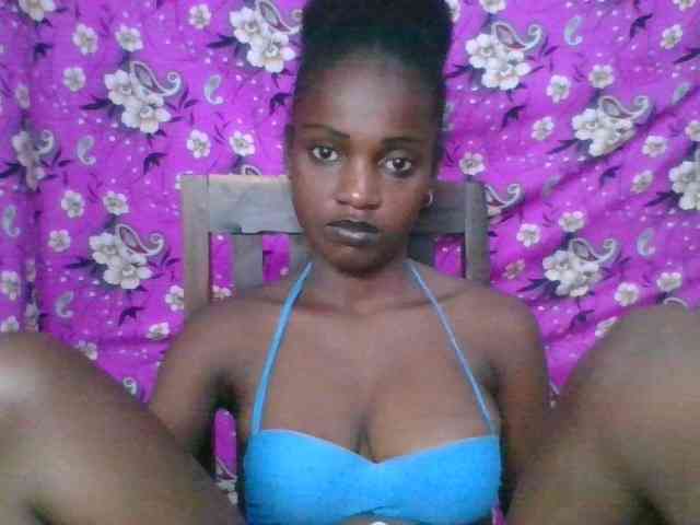 LovelyBlackGirl webcam