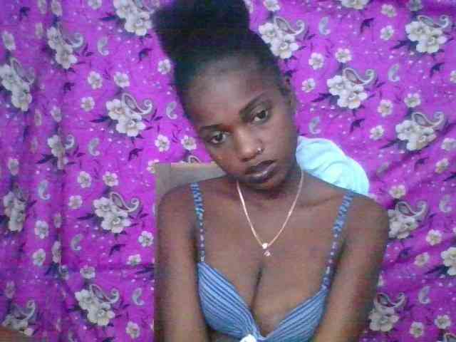 LovelyBlackGirl webcam