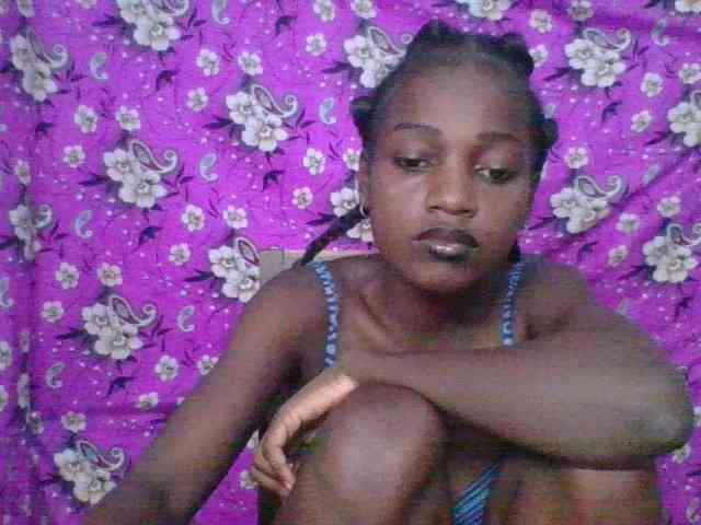 LovelyBlackGirl webcam