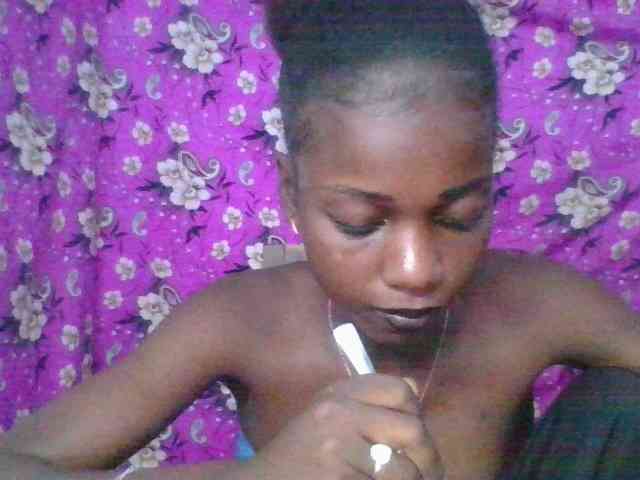 LovelyBlackGirl webcam