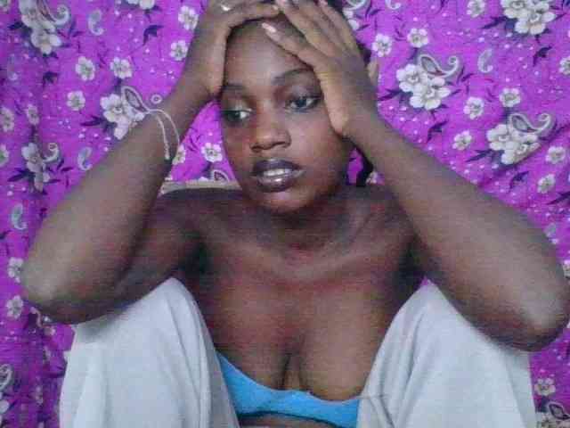 LovelyBlackGirl webcam