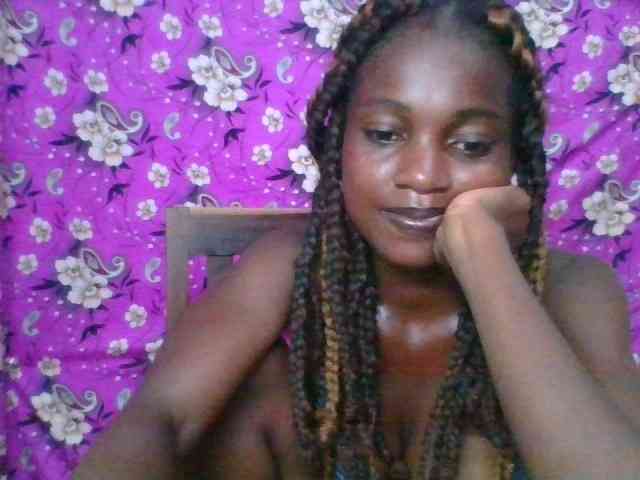 LovelyBlackGirl webcam