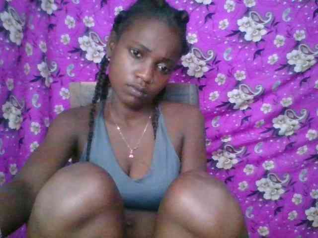 LovelyBlackGirl webcam