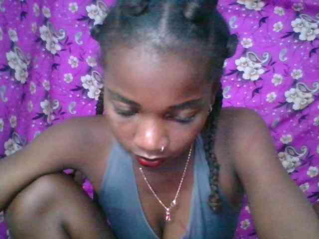 LovelyBlackGirl webcam