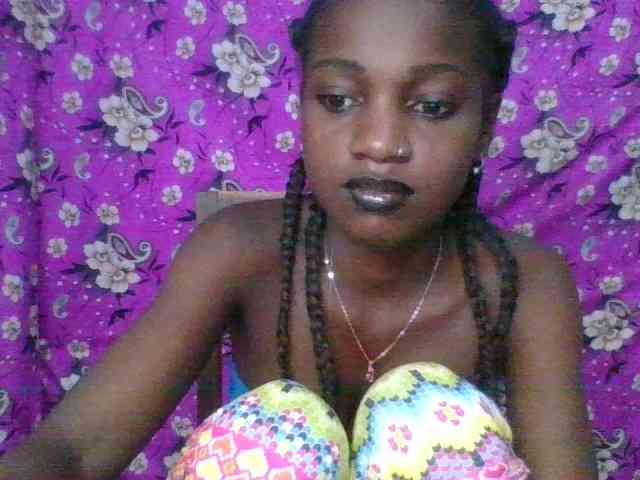 LovelyBlackGirl webcam