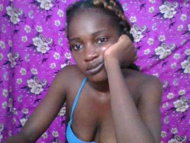 LovelyBlackGirl webcam