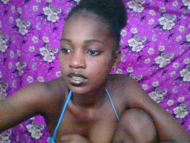 LovelyBlackGirl webcam