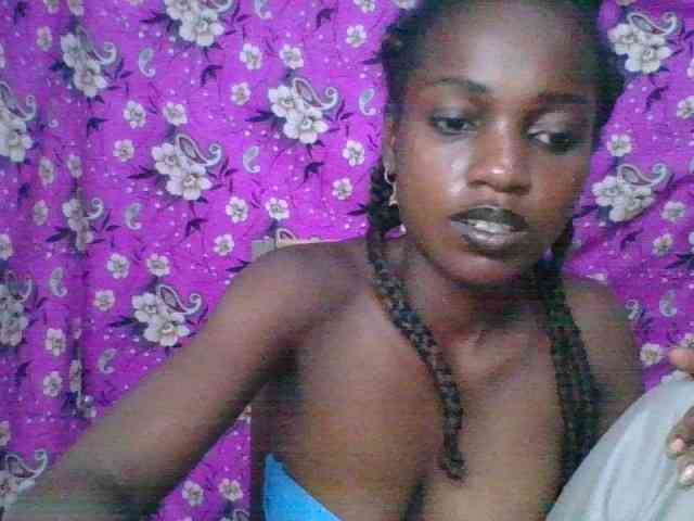 LovelyBlackGirl webcam