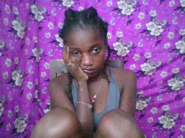 Modèle: LovelyBlackGirl