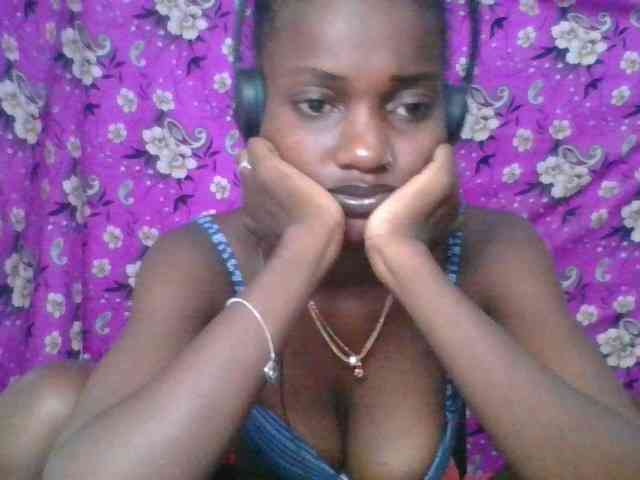 LovelyBlackGirl webcam