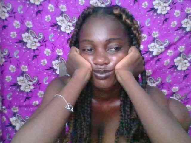 LovelyBlackGirl webcam