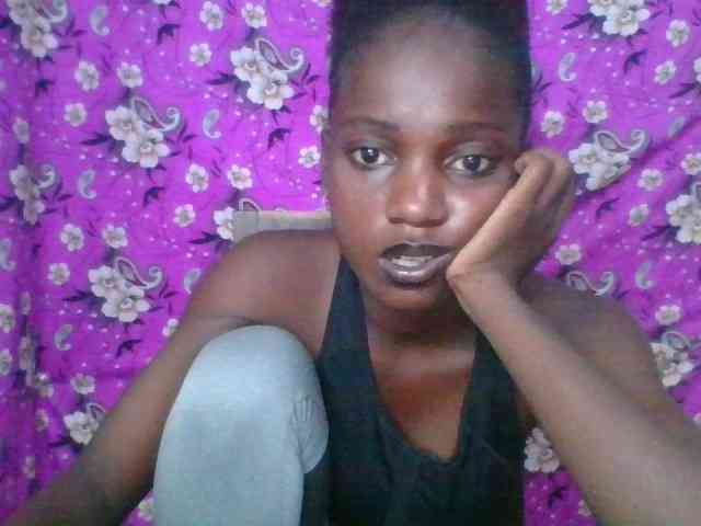 LovelyBlackGirl webcam