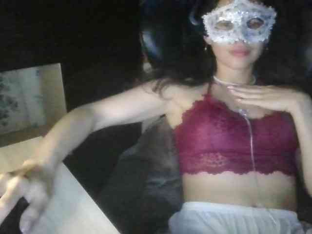 SweetKisa webcam