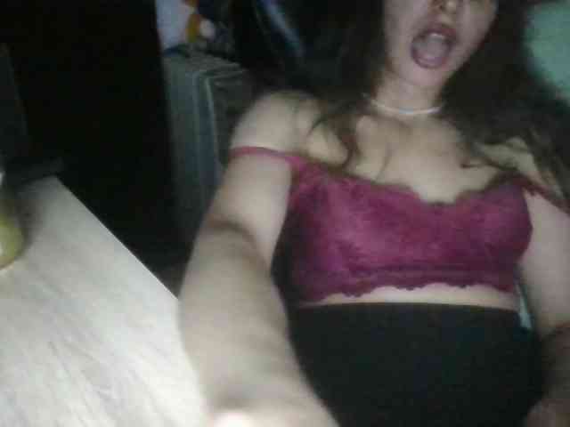 SweetKisa webcam