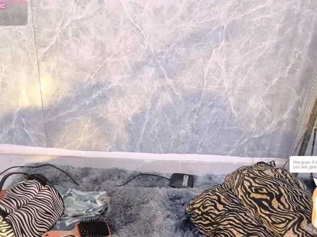 MIAREYS live cam on BongaCams