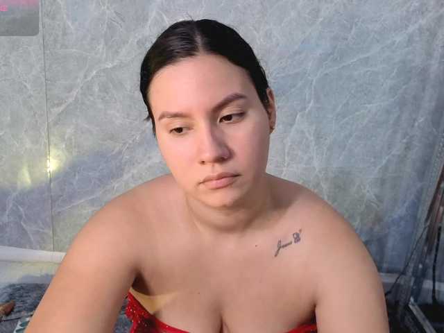 MIAREYS live cam on BongaCams
