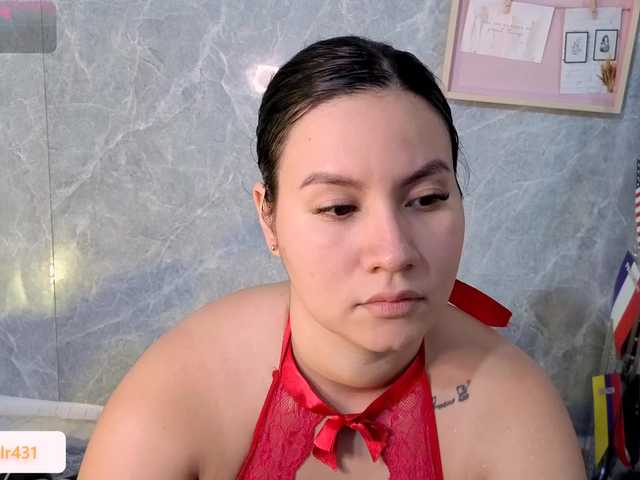 MIAREYS live cam on BongaCams
