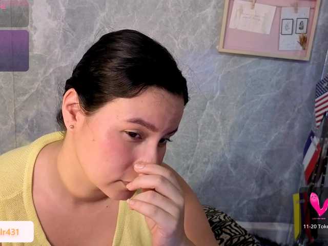MIAREYS live webcam show