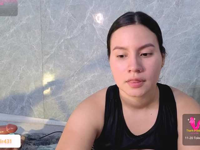 MIAREYS live cam on BongaCams