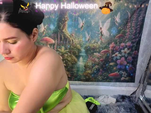 MIAREYS live cam on BongaCams