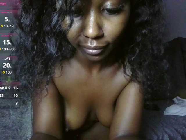 Goldiecandy live cam on BongaCams