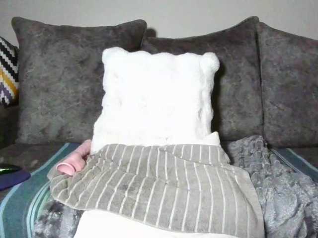 Goldiecandy live cam on BongaCams