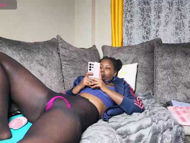 Goldiecandy live cam on BongaCams
