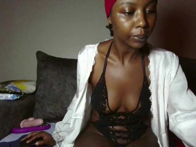Goldiecandy live cam on BongaCams