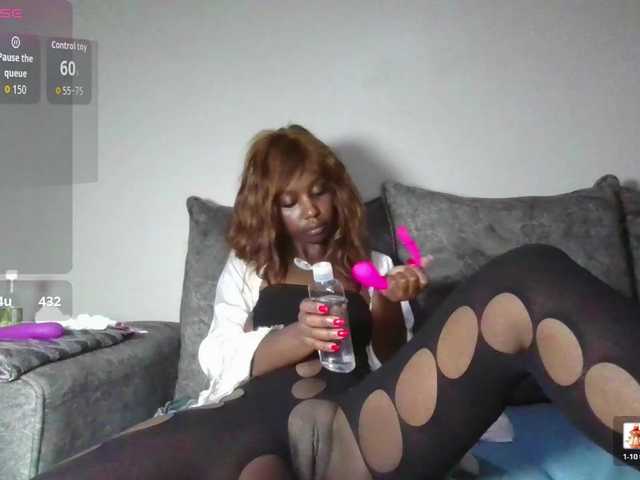 Goldiecandy live webcam show