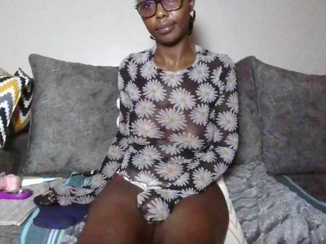 Goldiecandy live cam on BongaCams