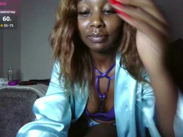 Goldiecandy live webcam show