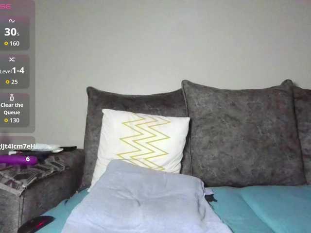 Goldiecandy live webcam show