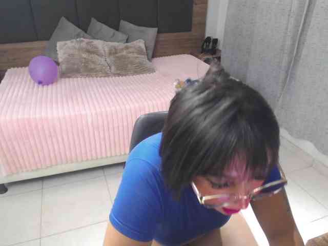 miss-charlott-18