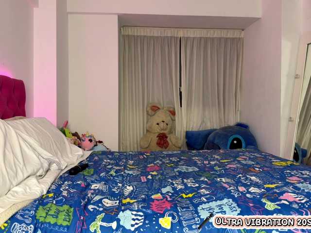 sofialopezzzz's BongaCams show and profile