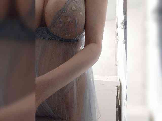 Maybe67890 webcam