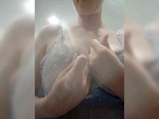 Maybe67890 webcam