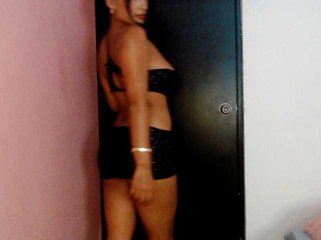paulett2026 live cam on BongaCams