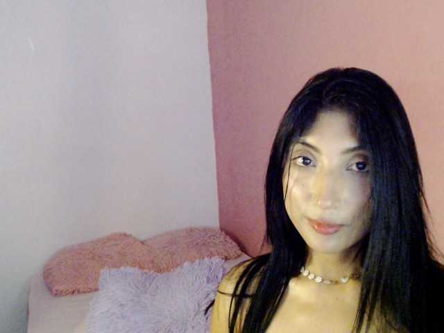 paulett2026 live cam on BongaCams