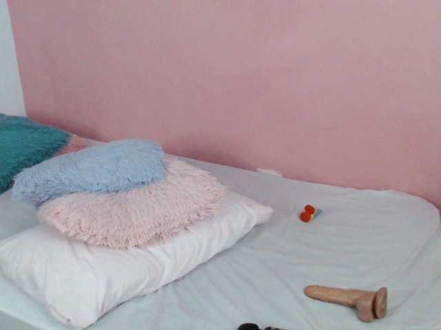 paulett2026 live cam on BongaCams