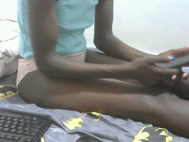 Prettyluv live cam preview