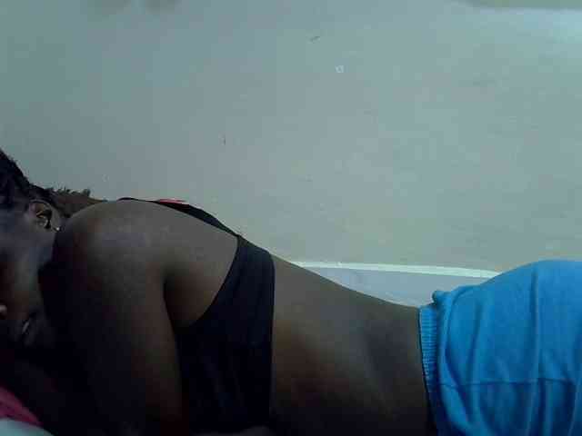 Prettyluv webcam