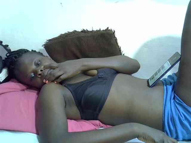 Prettyluv webcam
