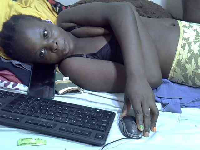 Prettyluv webcam