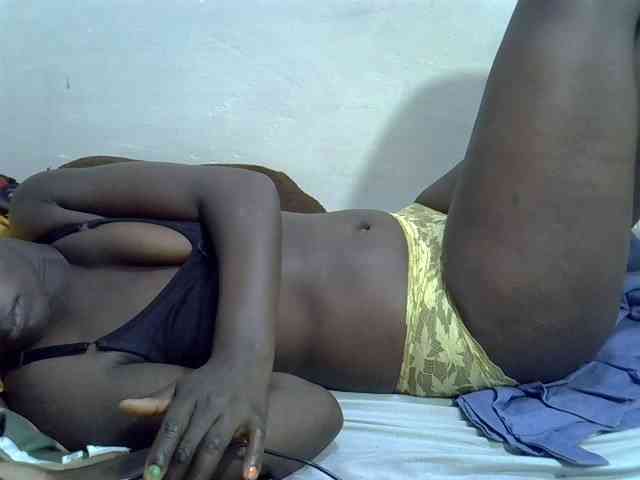 Prettyluv webcam