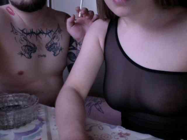 HELLAHFAMILY webcam