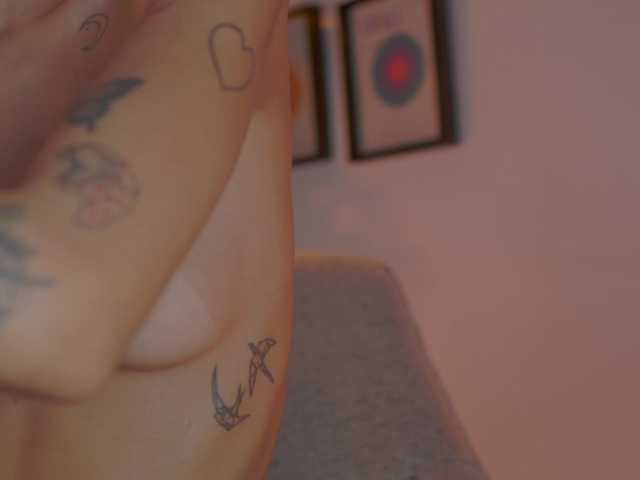 MelyTaylor live cam on BongaCams