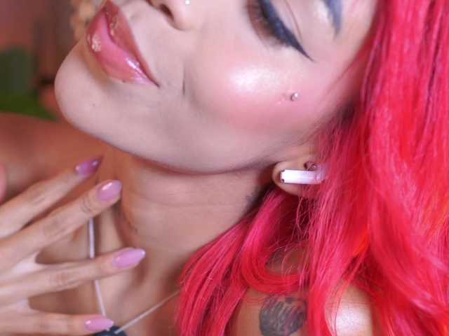 MelyTaylor live cam