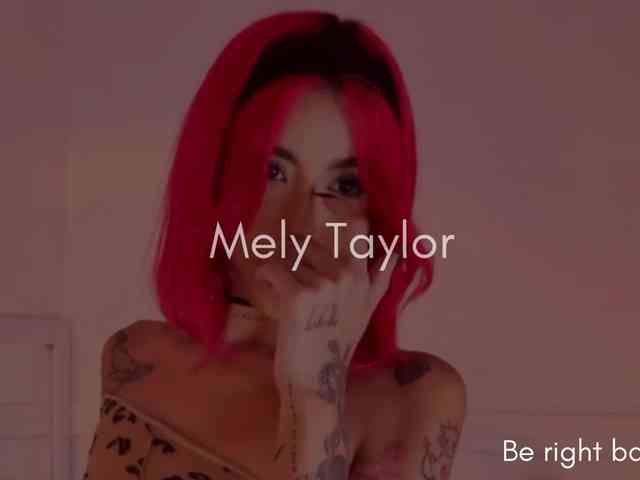 Model: MelyTaylor